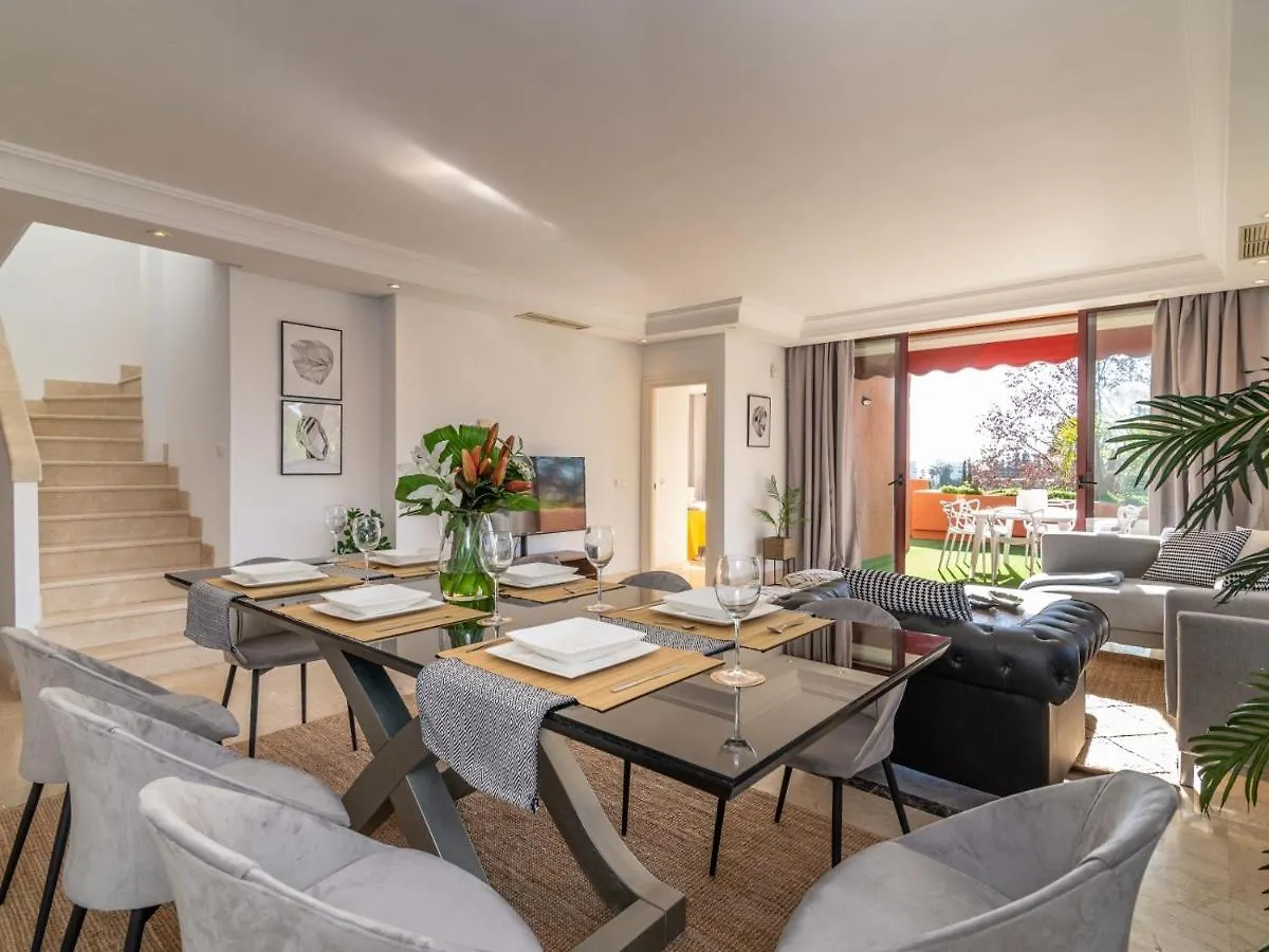 La Alzambra Duplex Penthouse Sea Views Villa Marbella 0*,  Spain