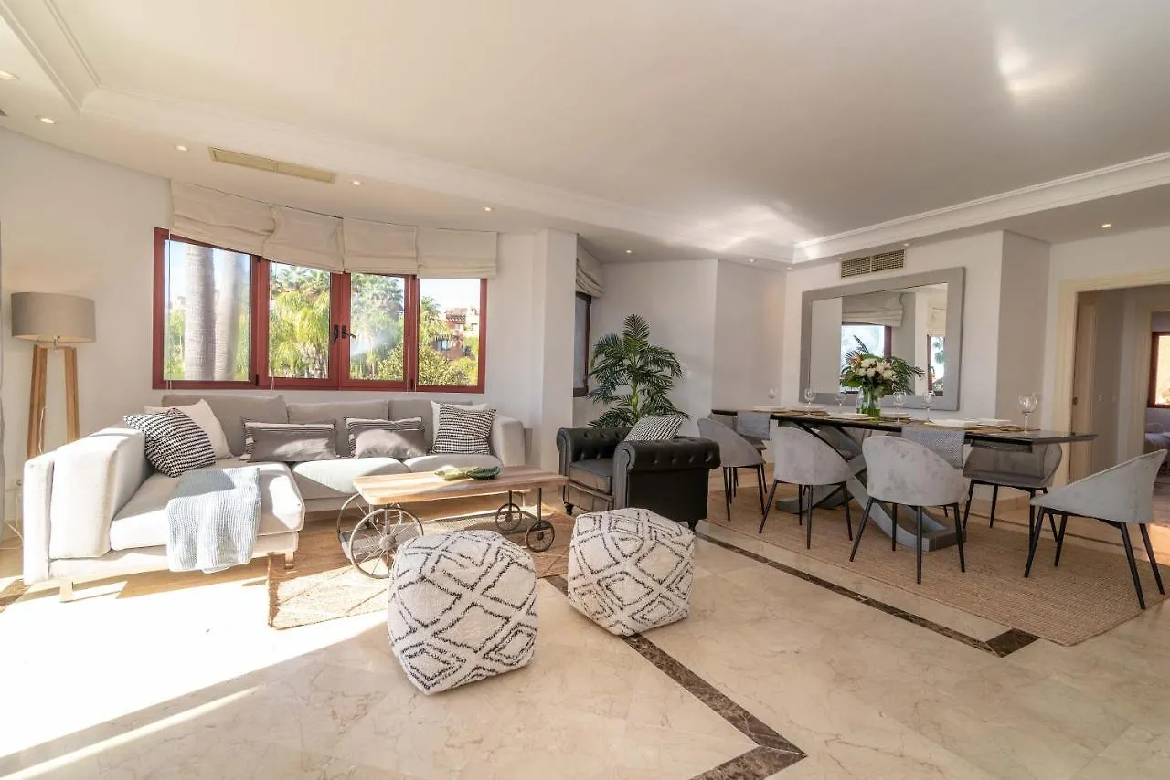 Holiday home La Alzambra Duplex Penthouse Sea Views Villa Marbella