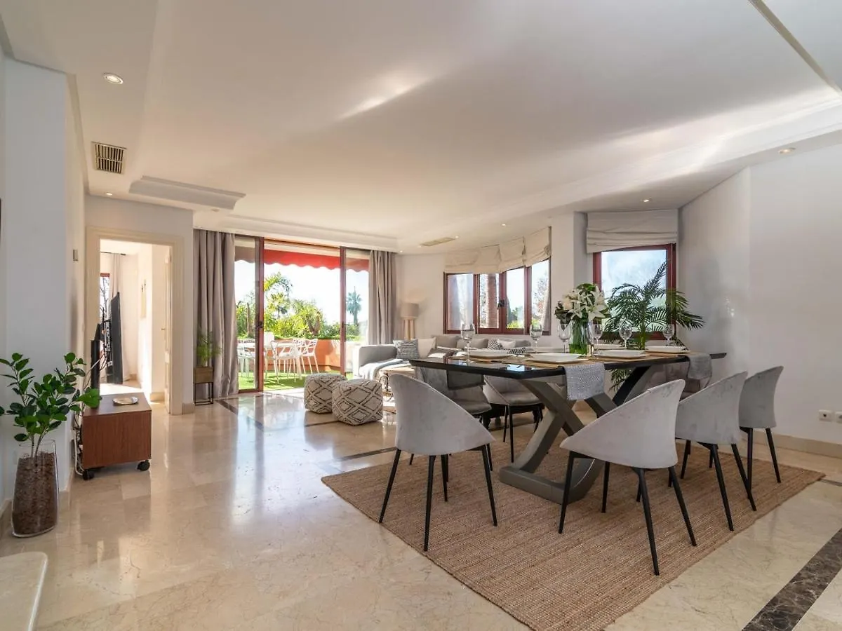 Ferienhaus Villa La Alzambra Duplex Penthouse Sea Views Marbella